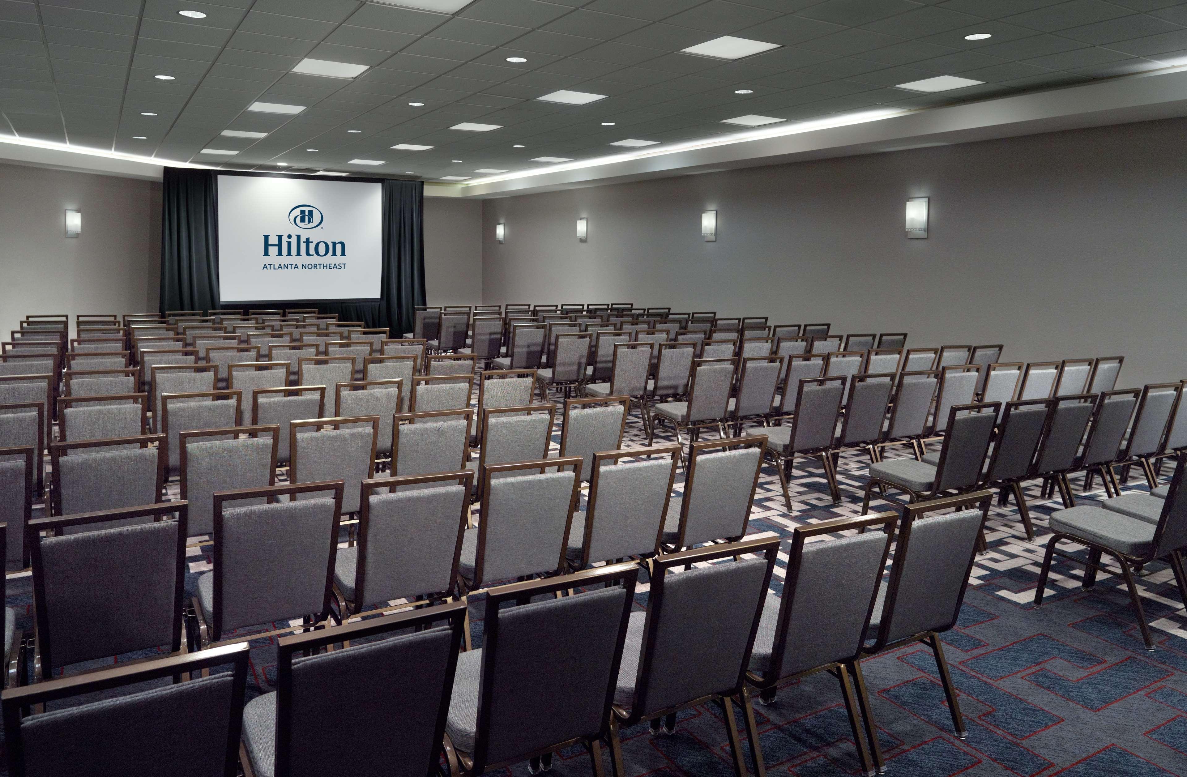 מלון נורקרוס Hilton Atlanta Northeast מראה חיצוני תמונה
