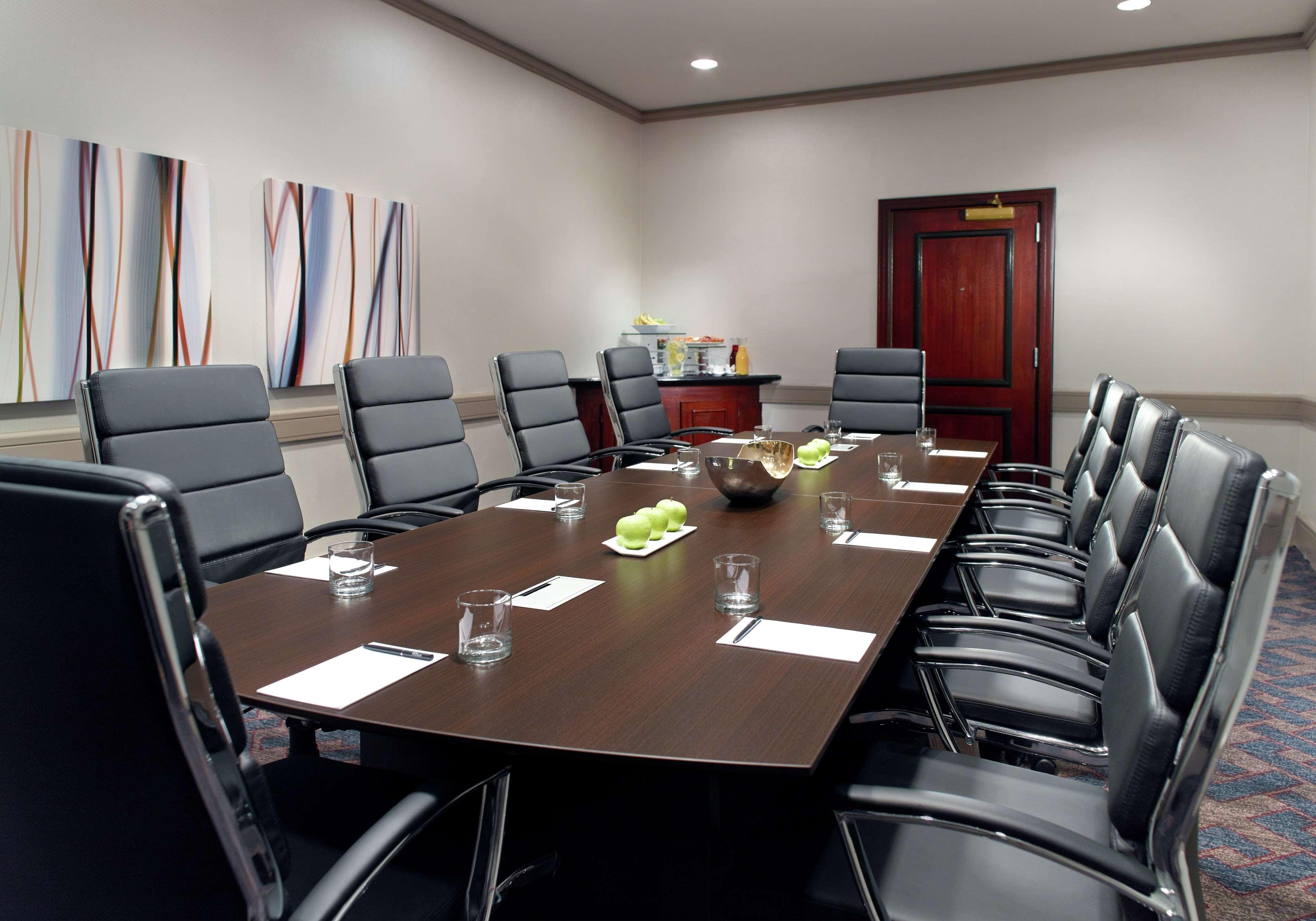 מלון נורקרוס Hilton Atlanta Northeast מראה חיצוני תמונה