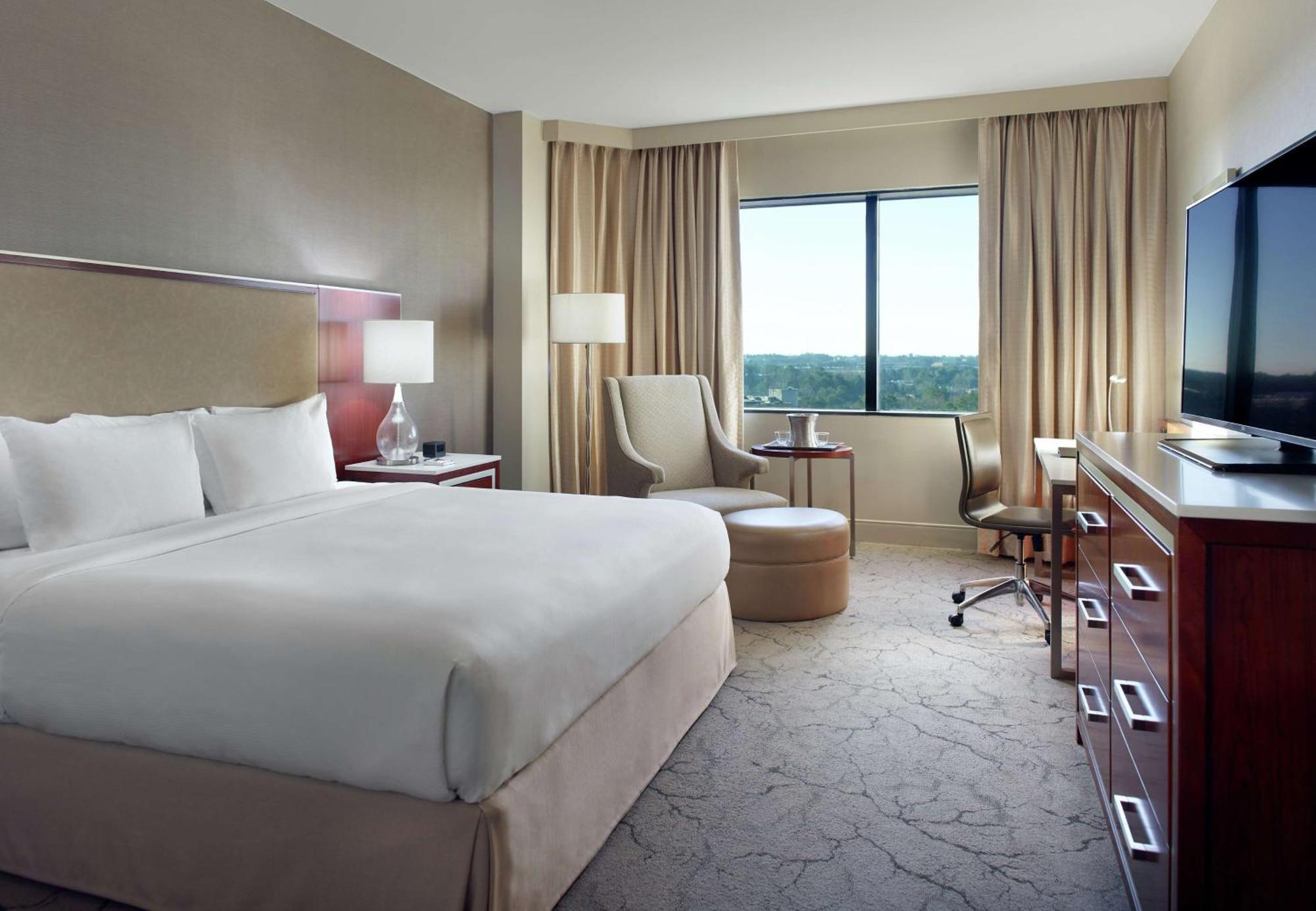 מלון נורקרוס Hilton Atlanta Northeast מראה חיצוני תמונה