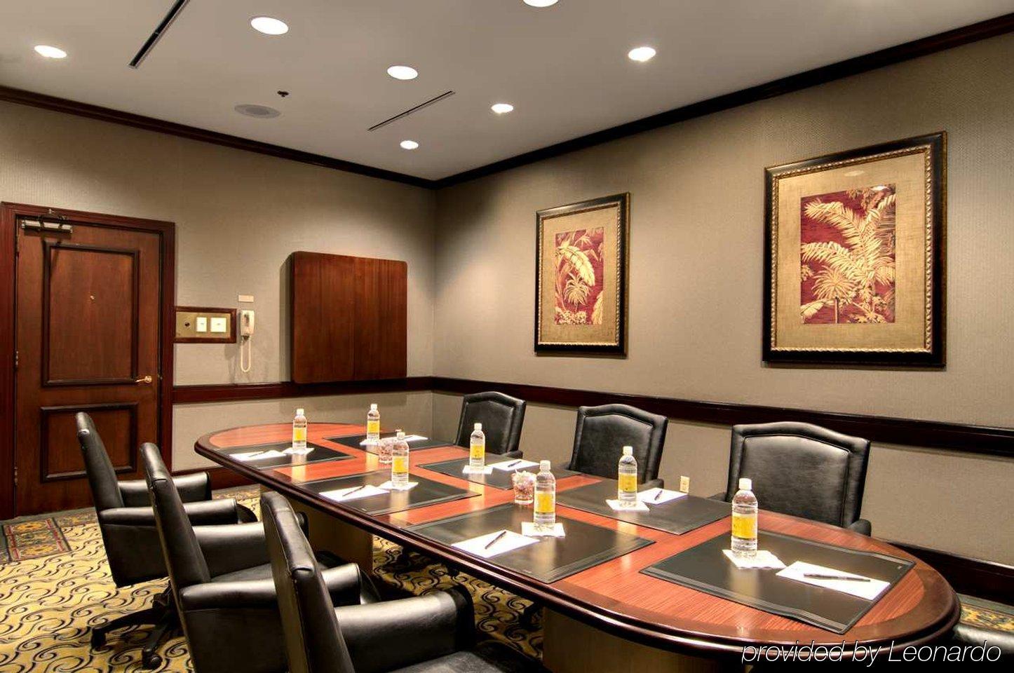 מלון נורקרוס Hilton Atlanta Northeast מתקנים תמונה