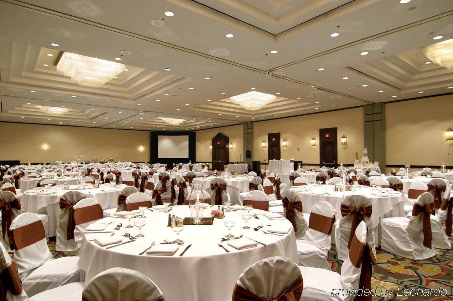 מלון נורקרוס Hilton Atlanta Northeast מסעדה תמונה