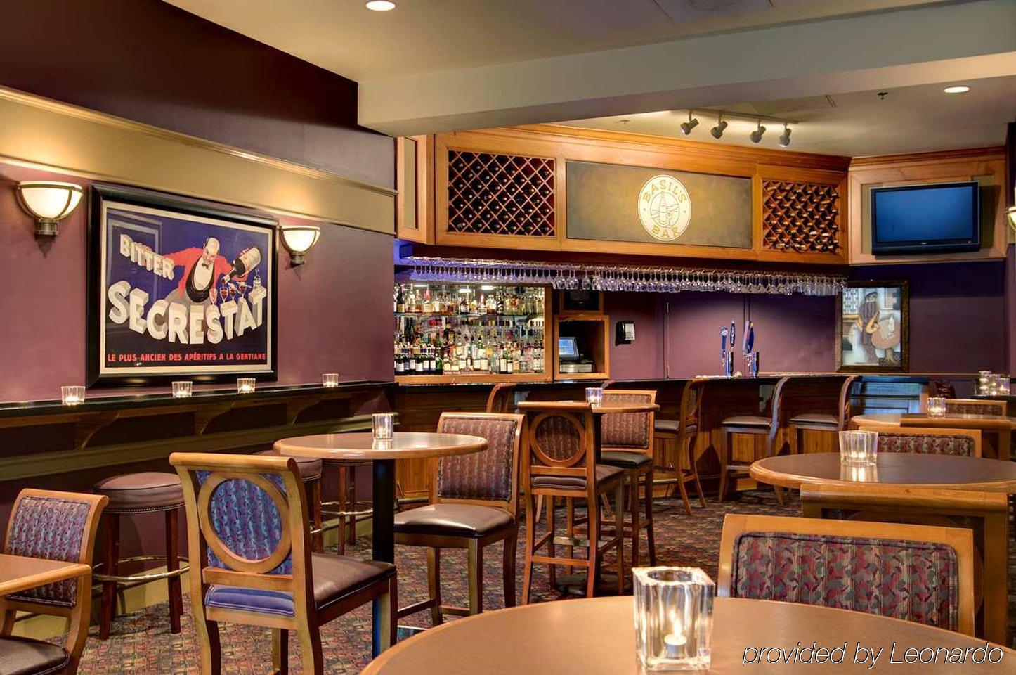 מלון נורקרוס Hilton Atlanta Northeast מסעדה תמונה