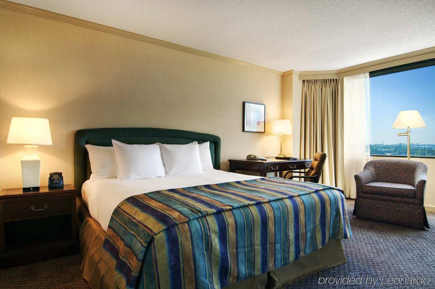מלון נורקרוס Hilton Atlanta Northeast מראה חיצוני תמונה