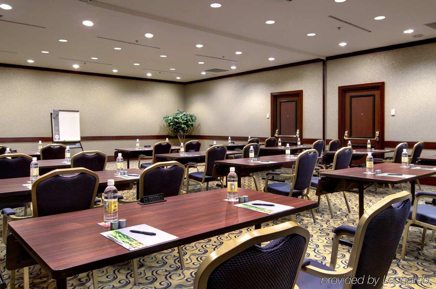 מלון נורקרוס Hilton Atlanta Northeast מתקנים תמונה