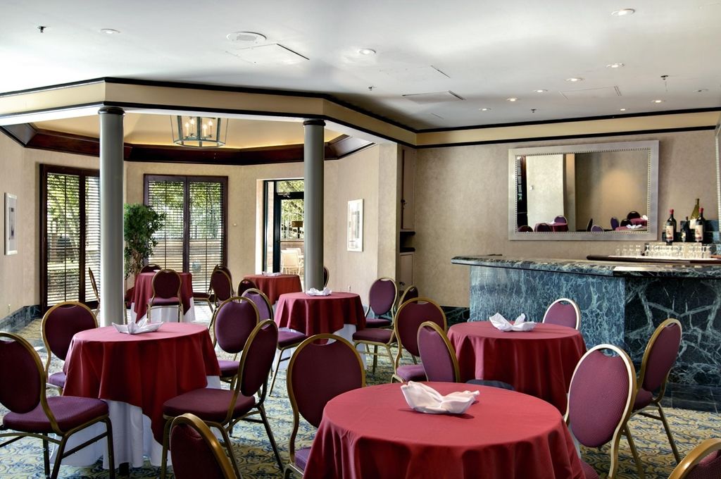 מלון נורקרוס Hilton Atlanta Northeast מתקנים תמונה