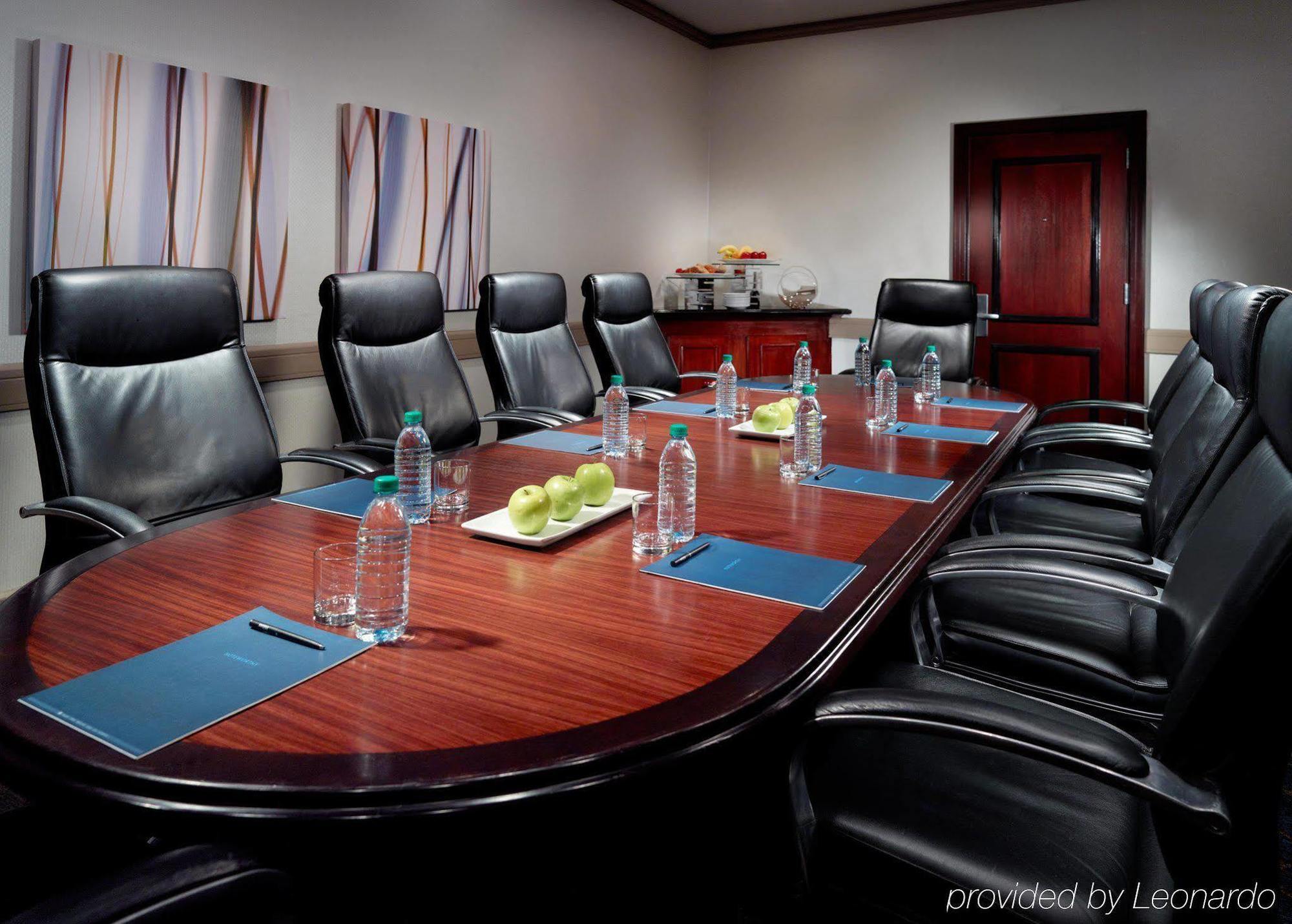 מלון נורקרוס Hilton Atlanta Northeast מראה חיצוני תמונה